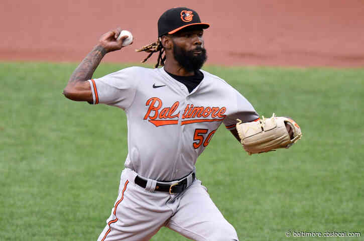 Orioles Trade Reliever Miguel Castro To Mets In Exchange For Prospect Kevin Smith