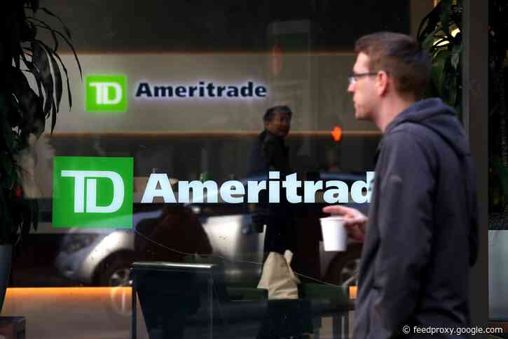 Robinhood, TDAmeritrade, and other online stock-trading platforms all experienced issues on Monday