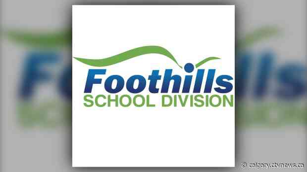 Positive COVID-19 case prompts school in Okotoks to delay start of year