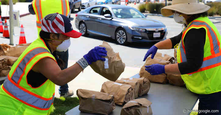 Federal Government Relaxes Rules on Feeding Low-Income Students - The New York Times