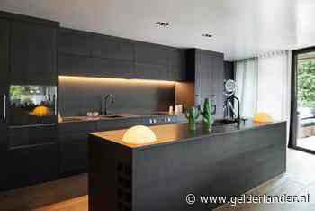 De zwarte keuken blijft immens populair, nu wel mat én greeploos