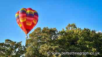 Flotilla of hot air balloons forms Sky Orchestra over Bristol
