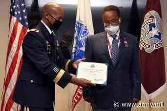 Army recognizes medical logistics leader's 45-year career as Soldier, civilian - kacc.nrmc.amedd.army.mil