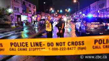 6 sent to hospital after 'brazen' shooting in Toronto bakery, police still searching for suspects