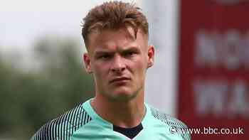 Cameron Pring: Portsmouth sign Bristol City full-back on loan