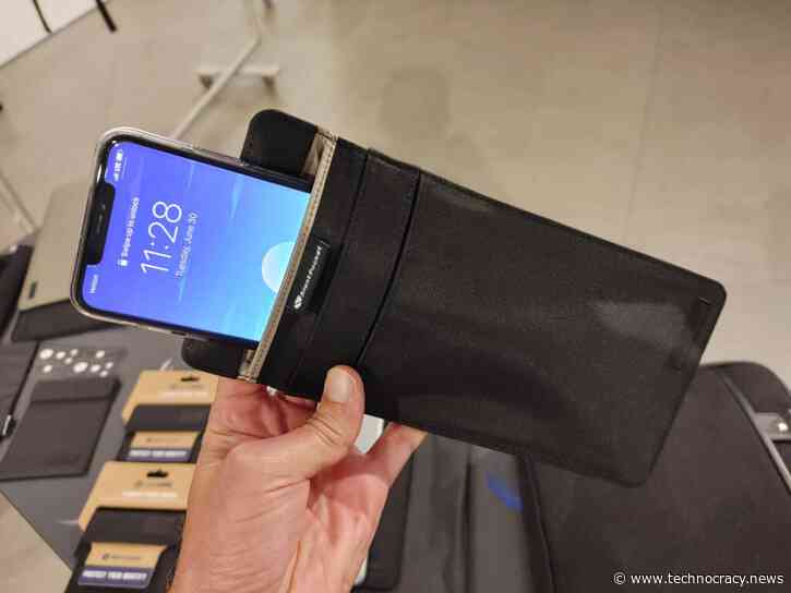 Apple And Google Now Modifying Phones To Include Full Contact Tracing