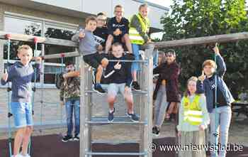 Gezwind en met een brede lach opnieuw naar school - Het Nieuwsblad