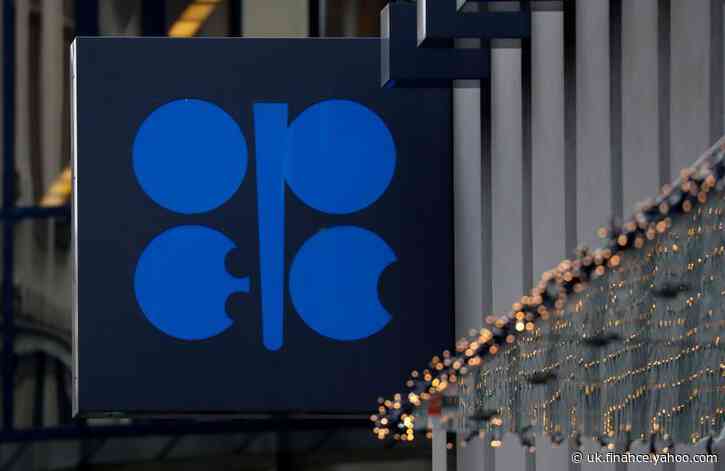 Iraq denies it was seeking exemption from OPEC+ oil cuts - ministry