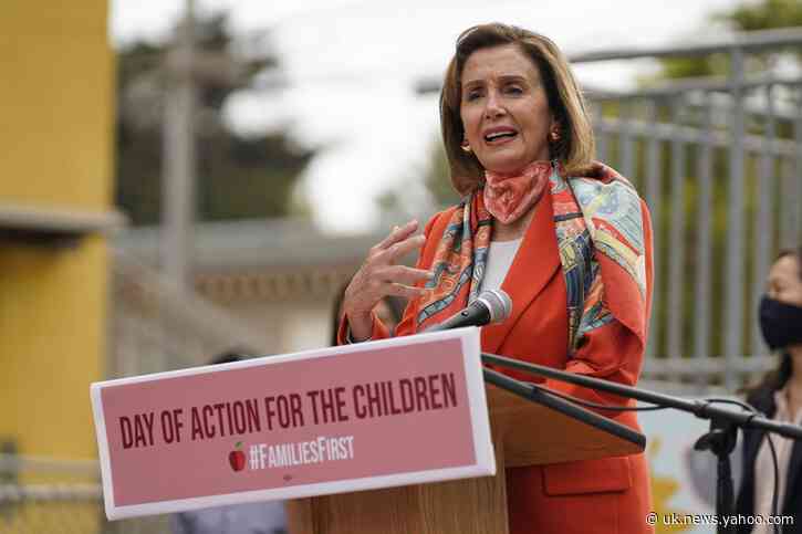 Pelosi says hair salon should apologize for 'set-up' visit