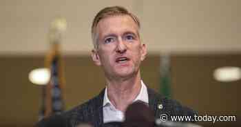 Portland mayor pushes back against Trump after shooting death