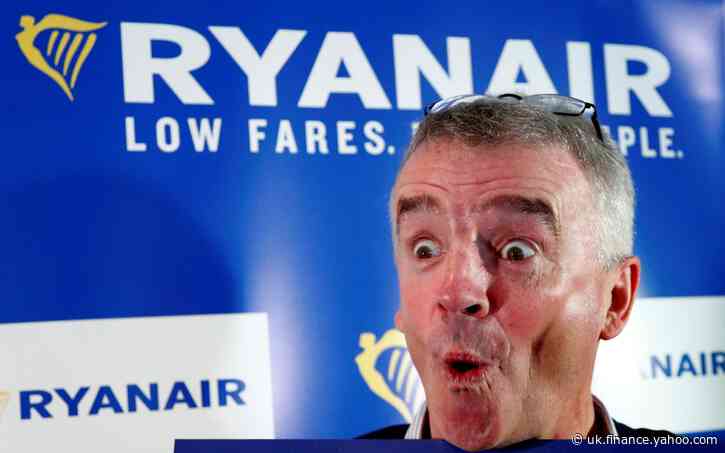 Ryanair taps investors for €400m