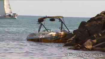 Boat was travelling at high rate of speed before fatal crash at Toronto beach, witness says