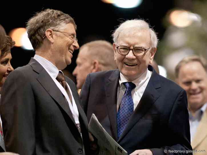 Inside the almost 30-year friendship of Bill Gates and Warren Buffett, who didn't even want to meet and now have each other on speed dial