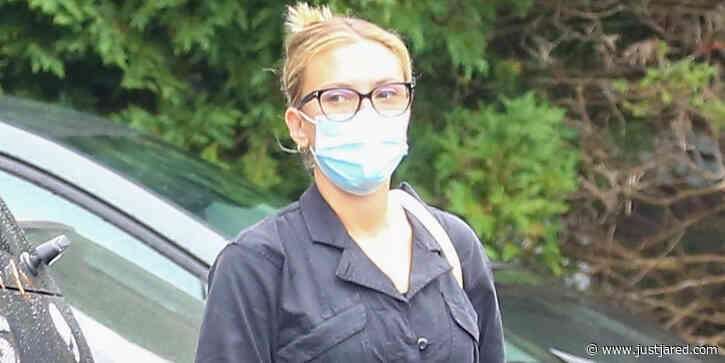 Scarlett Johansson Goes Grocery Shopping With Daughter in the Hamptons