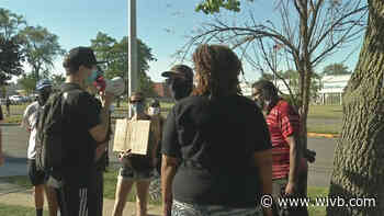 Protestors gather in Town of Tonawanda over arrest of Eric Martin