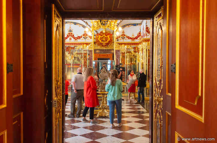 In Dresden Jewelry Heist Investigation, Police Raid Berlin Internet Café, Uncover New Evidence