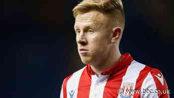 Mark Duffy: Fleetwood Town sign ex-Sheffield United midfielder