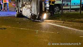 Arras : une voiture se retourne en centre-ville, trois blessés légers - La Voix du Nord
