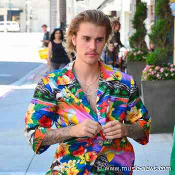 Justin Bieber stands in for Drake in Popstar video