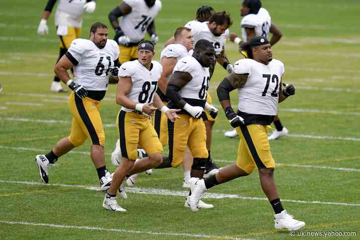 Steelers' Tomlin: Race for right tackle too close to call