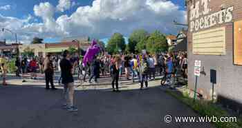 Friday evening protest begins on Hertel Avenue
