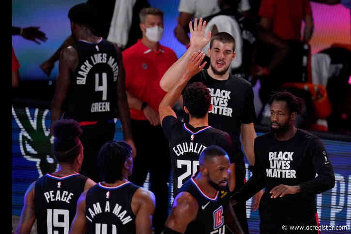 Clippers content being themselves vs. Denver Nuggets