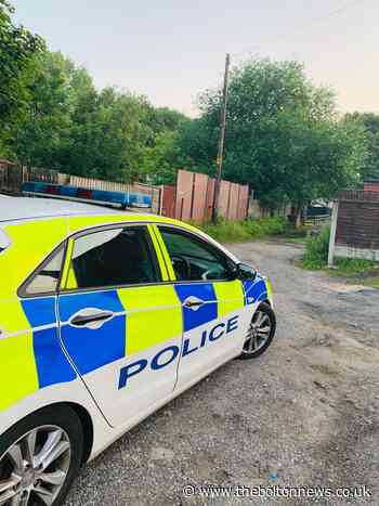 Police fire warning after large group of youths spotted on Darwen Road, Bromley Cross