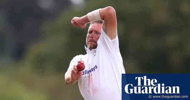 Sussex's Mitch Claydon accused of using hand sanitiser on ball in match