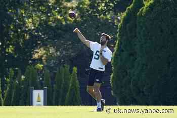 Flacco passes physical, on active roster as Jets cut to 53