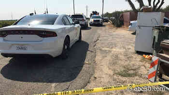 Man dead after crashing his car into a tree in Fresno County