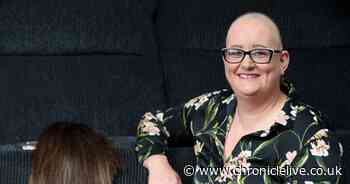 'There's life after hair loss' - woman opens up about life with alopecia