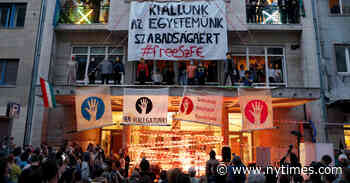 Student Blockade Protests Viktor Orban’s Reach at a Top Arts University