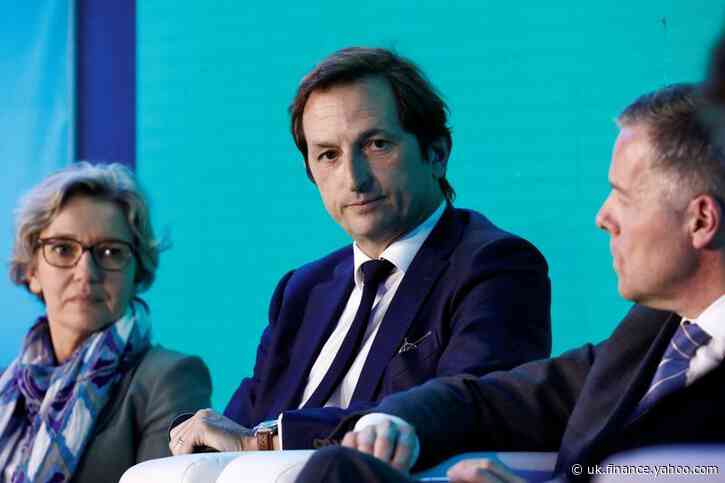 Suez boss says Veolia's offer 'disastrous' for France