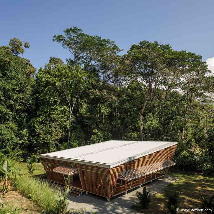 No Footprint House is a prototype prefabricated home in Costa Rica