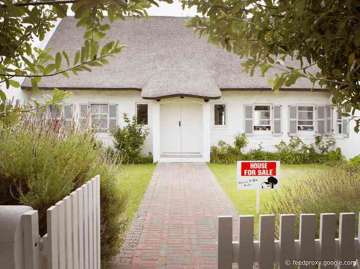 Why buying real estate may be a bad deal for you amid the pandemic
