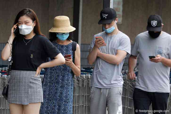 One chart shows the best and worst face masks for coronavirus protection — and which situations they're suited for
