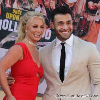 Britney Spears' boyfriend defends singer over claims her Instagram posts are 'scary'