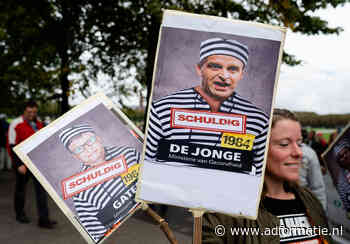 Het vertrouwen van Nederlanders in de corona-aanpak daalt fors