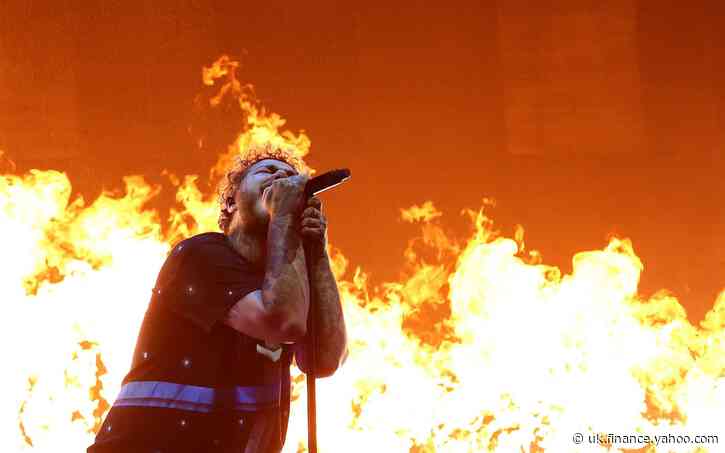 Music festivals face 'catastrophe' under social distancing rules