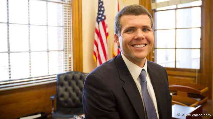 Tuscaloosa Mayor Reopens College Bars as COVID-19 Skyrockets at University of Alabama