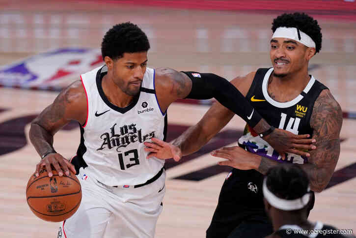 Game 3 photos: Nuggets lead Clippers by two at halftime
