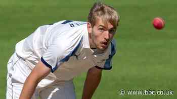Jared Warner: Gloucestershire sign Yorkshire pace bowler