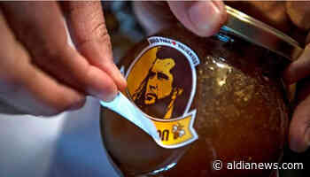 How Mel Gibson's usury turned a Latina entrepreneur into the 'queen bee' - AL DIA News