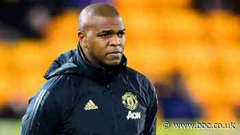 Quinton Fortune: Ex-Manchester United player joins Reading coaching staff - BBC News