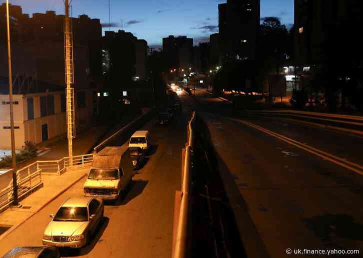 Venezuela gasoline queues grow as Iranian tankers take long route