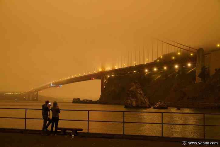 Massive smoke clouds, thick air darken Western US skies