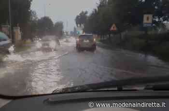 Modena, strade allagate per il forte temporale - modenaindiretta.it