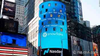 Warren Buffett and Marc Benioff are getting in on Snowflake's IPO