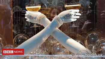 Tiffany suing LVMH over stalled takeover talks