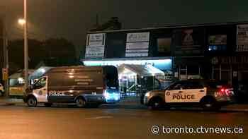 Toronto shooting victim walked into restaurant bleeding, police say